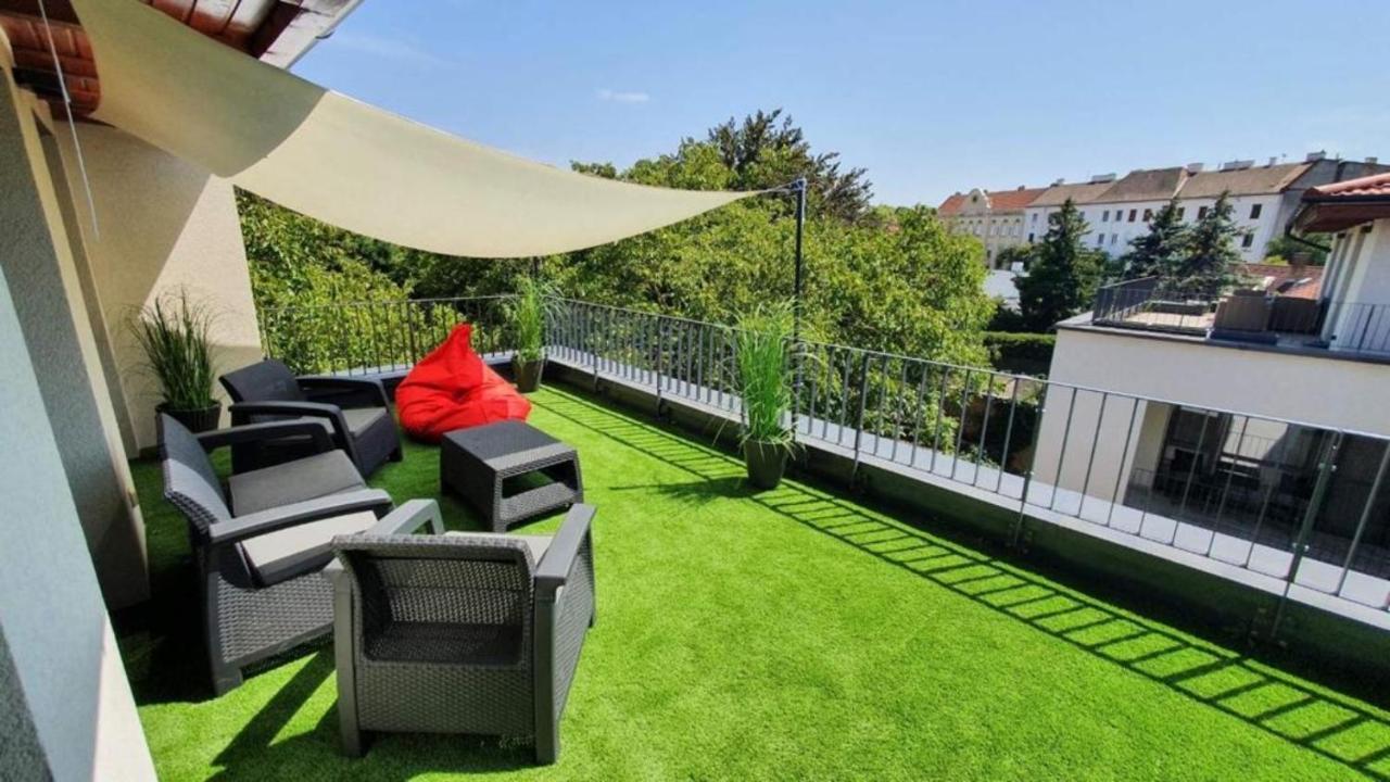 Sun Terrace Mini Penthouse Bestern Szeged Esterno foto